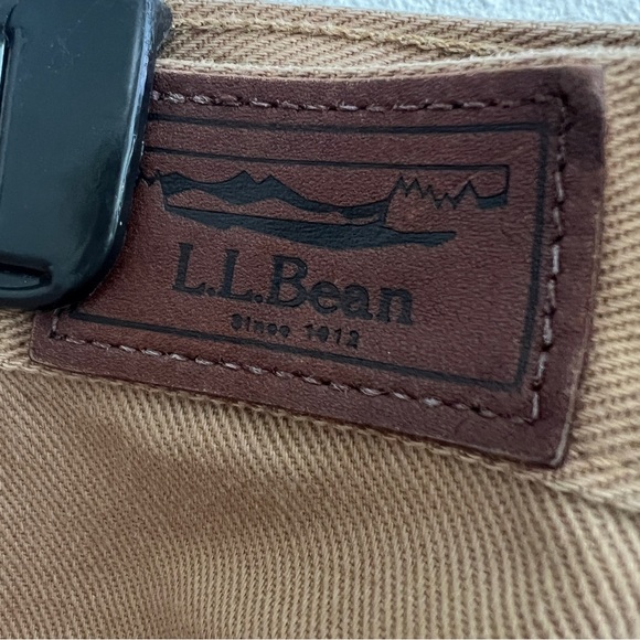 L.L. Bean Men's Straight Fit Khaki Jeans size 38 - Picture 7 of 8